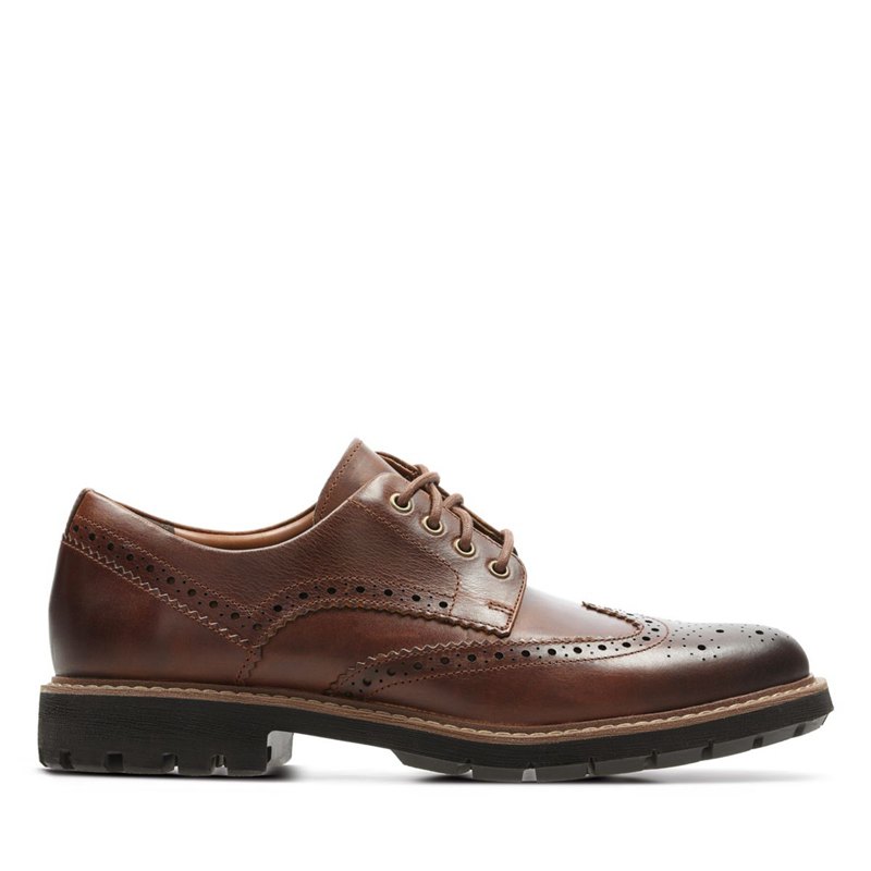 Men's Clarks Batcombe Wing Brogues Dark Brown | 15354736
